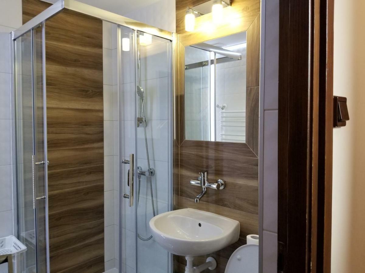 Malgosia Regionalna - 10 Minut Na Piechote Do Stoku Narciarskiego I Term Bania - Posilki Serwowane W Budynku Obok Bialka Tatrzanska Ngoại thất bức ảnh